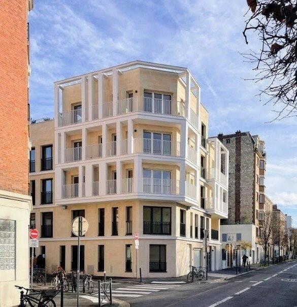 Studio neuf à Vanves